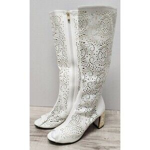 Vero White Faux Leather Print Cut Out Boots Woman's Size 7.5